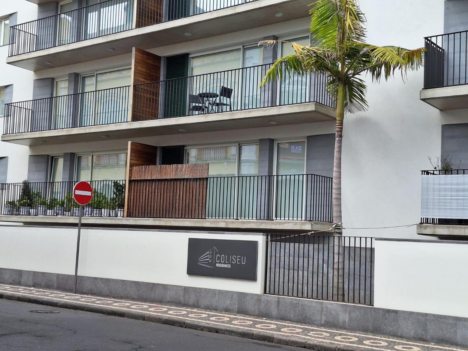 Coliseum Residence Πόντα Ντελγκάντα Εξωτερικό φωτογραφία